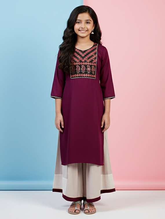 women three quarter sleeve kurta