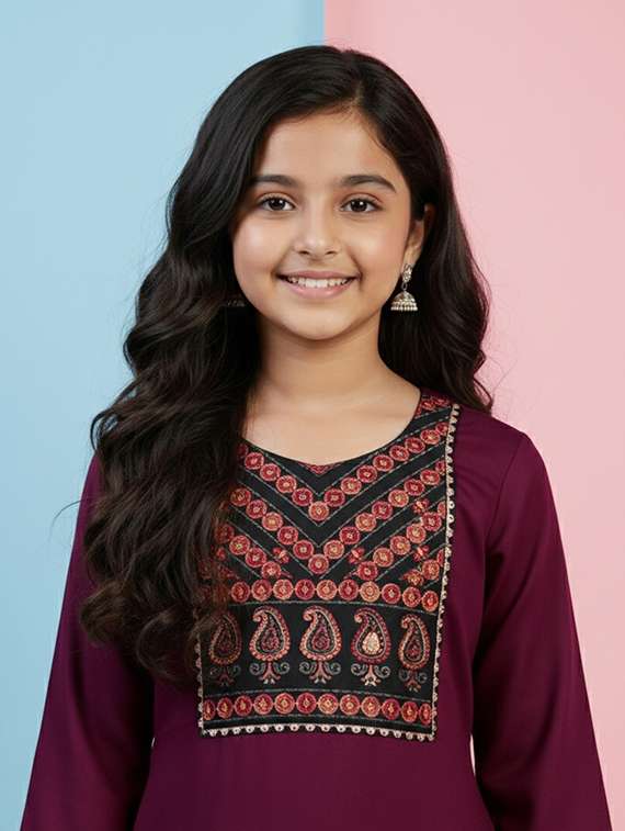 women three quarter sleeve kurta - 22278380 -  Standard Image - 3