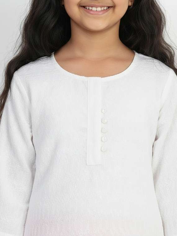 girls three quarter sleeve straight kurta - 22278396 -  Standard Image - 3