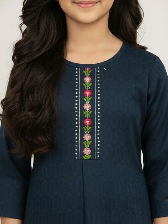 girls self design three quarter sleeve kurta - 22278397 -  Standard Image - 3