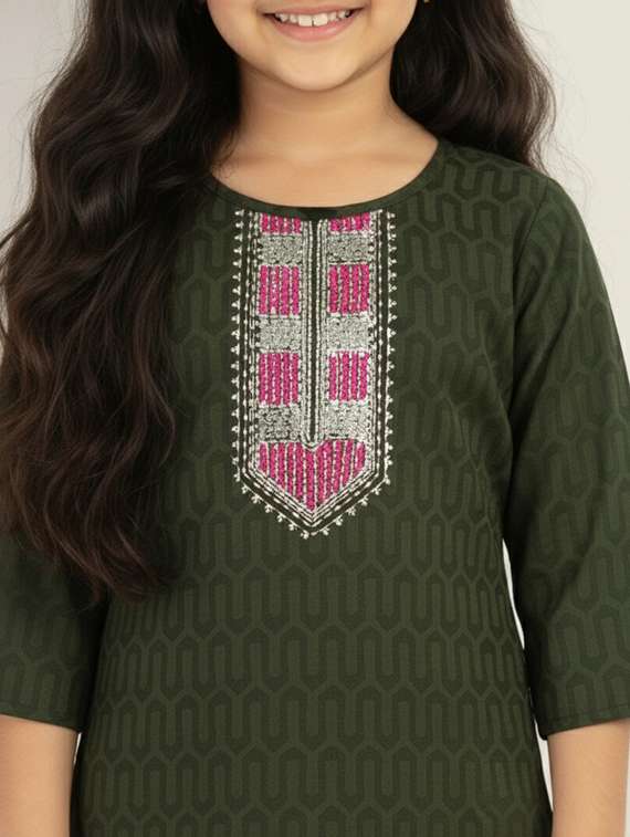 girls self design three quarter sleeve kurta - 22278403 -  Standard Image - 3