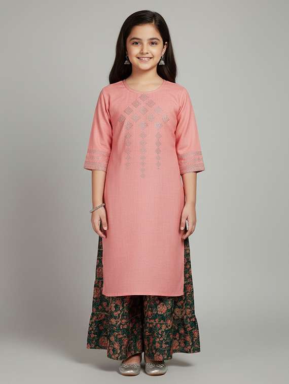 girls three quarter sleeve straight kurta