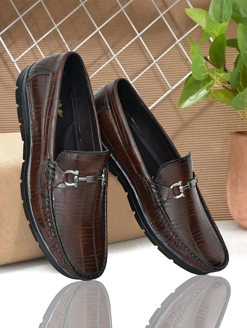 men solid horsebit slip on loafer
