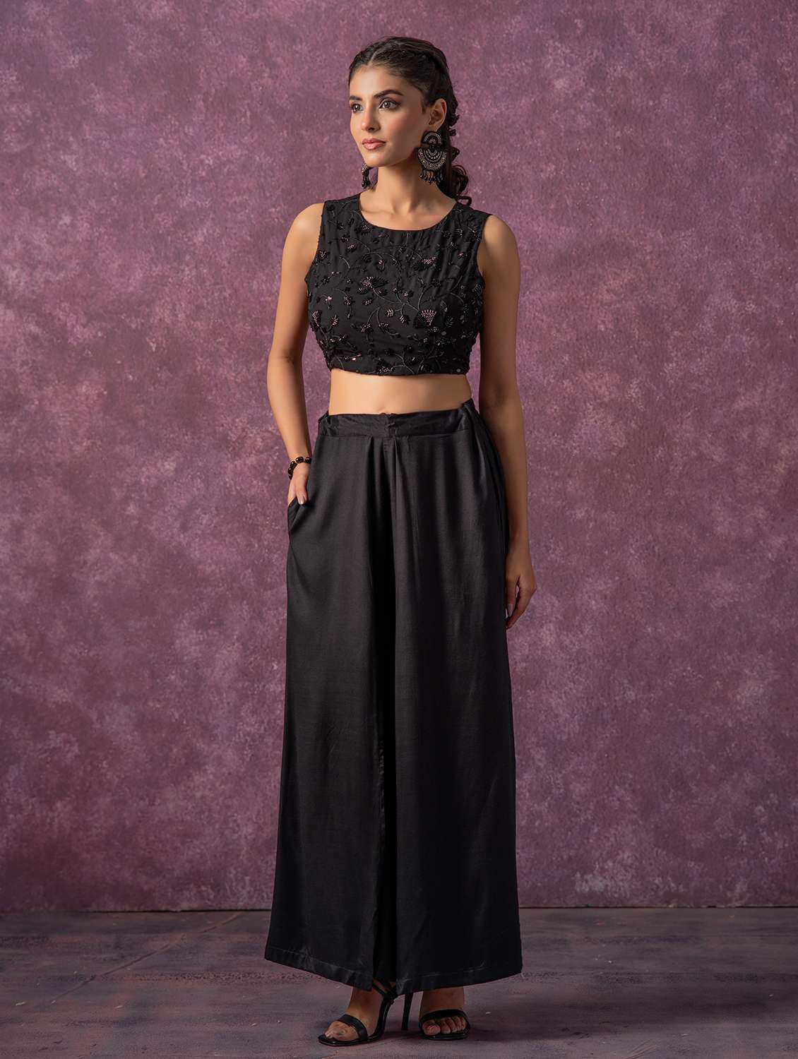 women solid with work sleeveless ethnic top