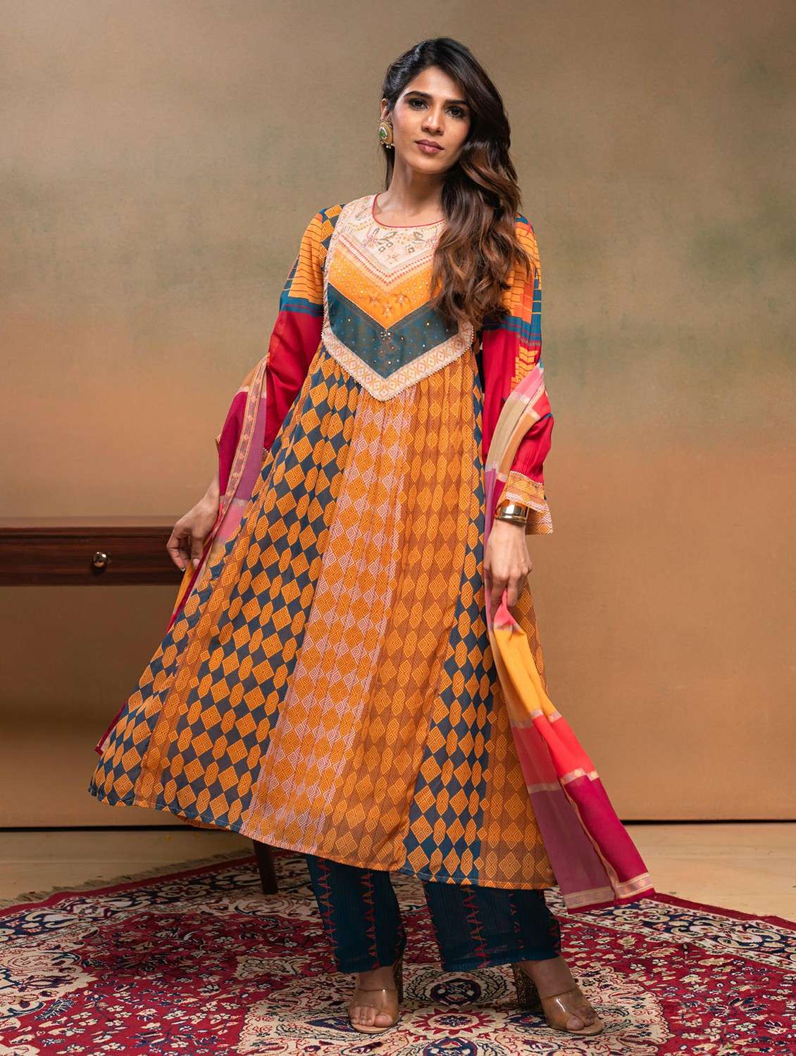 women printed long sleeve kurta pant with dupatta set