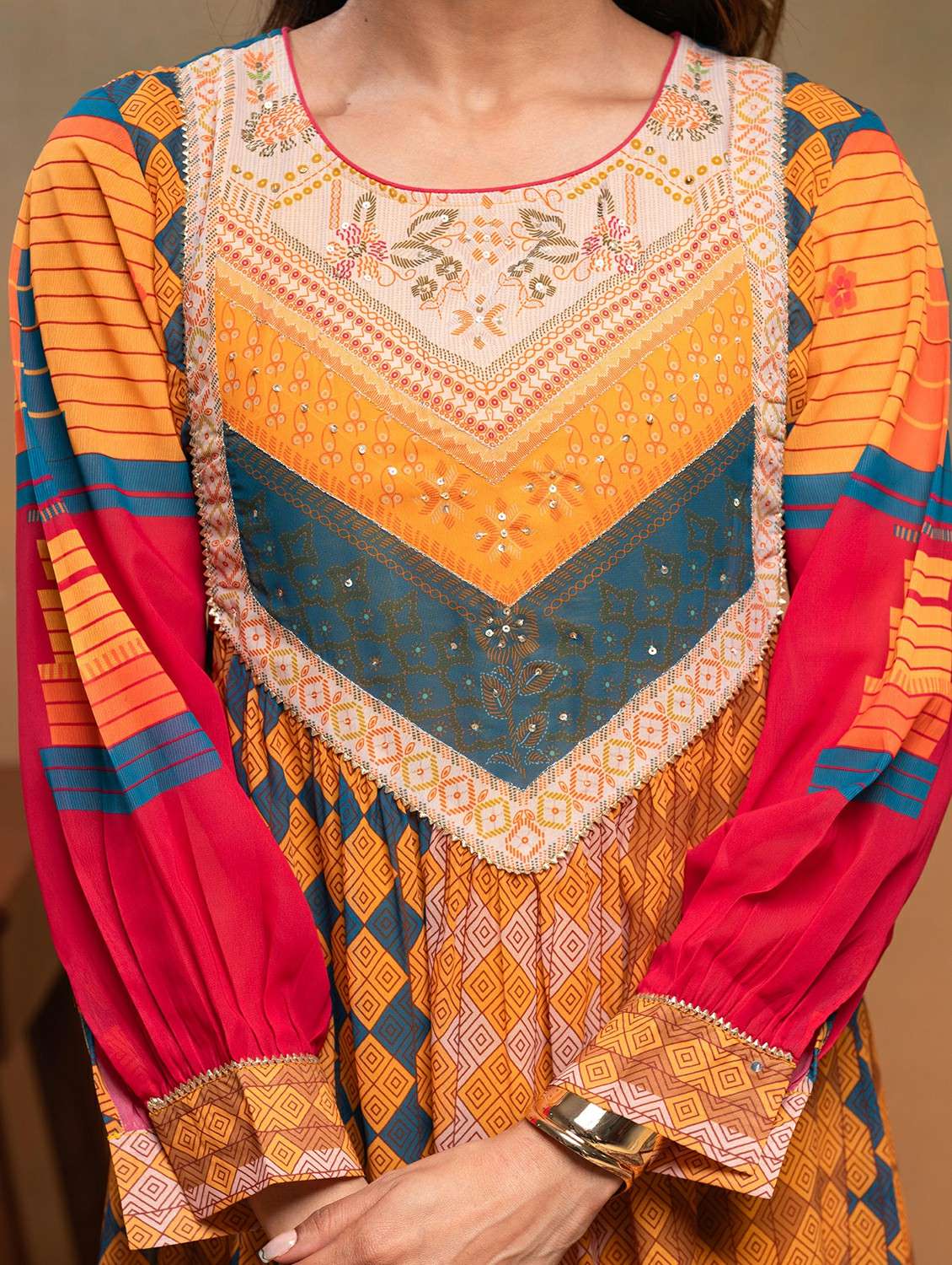 women printed long sleeve kurta pant with dupatta set - 22279286 -  Standard Image - 5