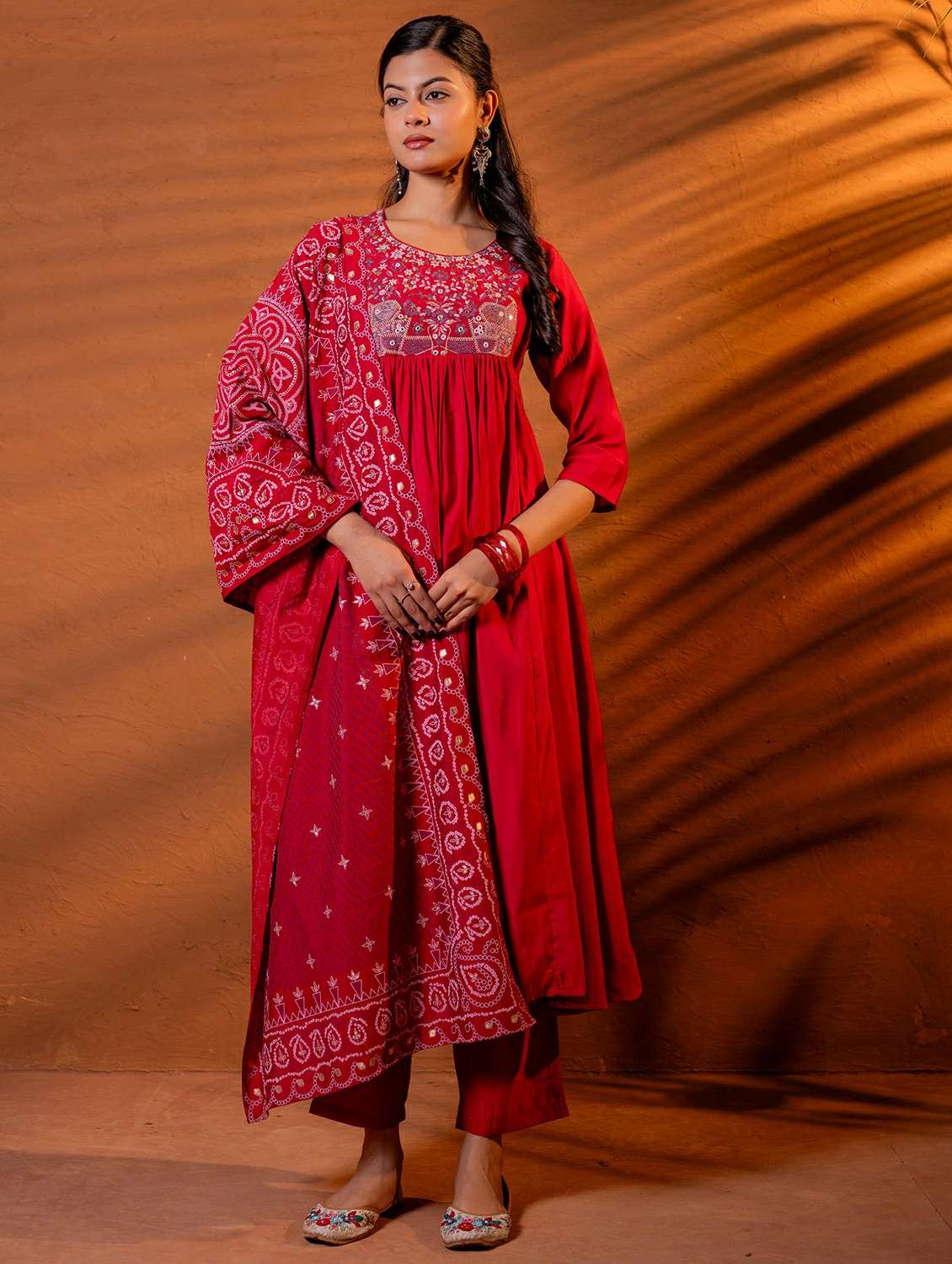 women solid with work three quarter sleeve kurta pant with dupatta set