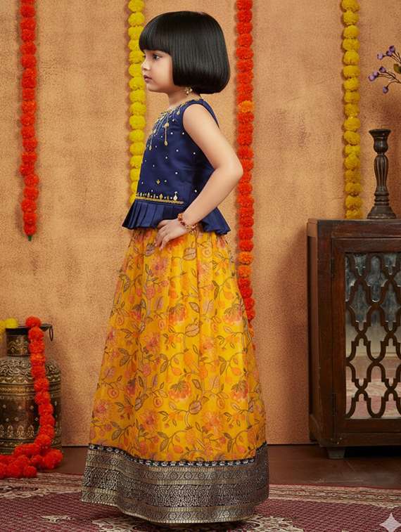 girls embroidered sleeveless lehenga and choli set - 22280107 -  Standard Image - 3