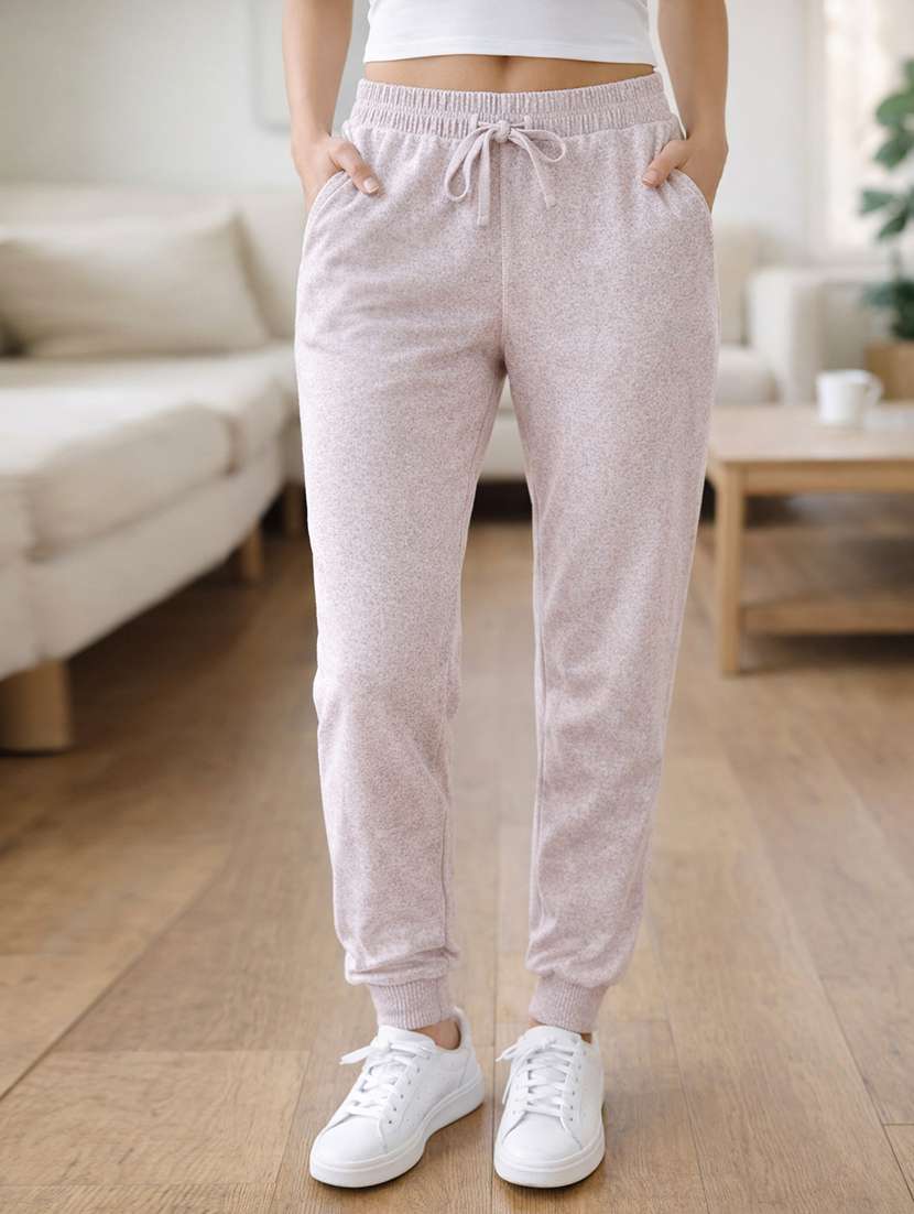 women solid mid rise jogger