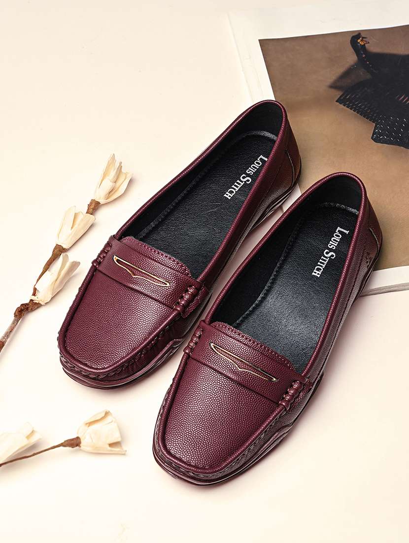 women solid slip on loafer