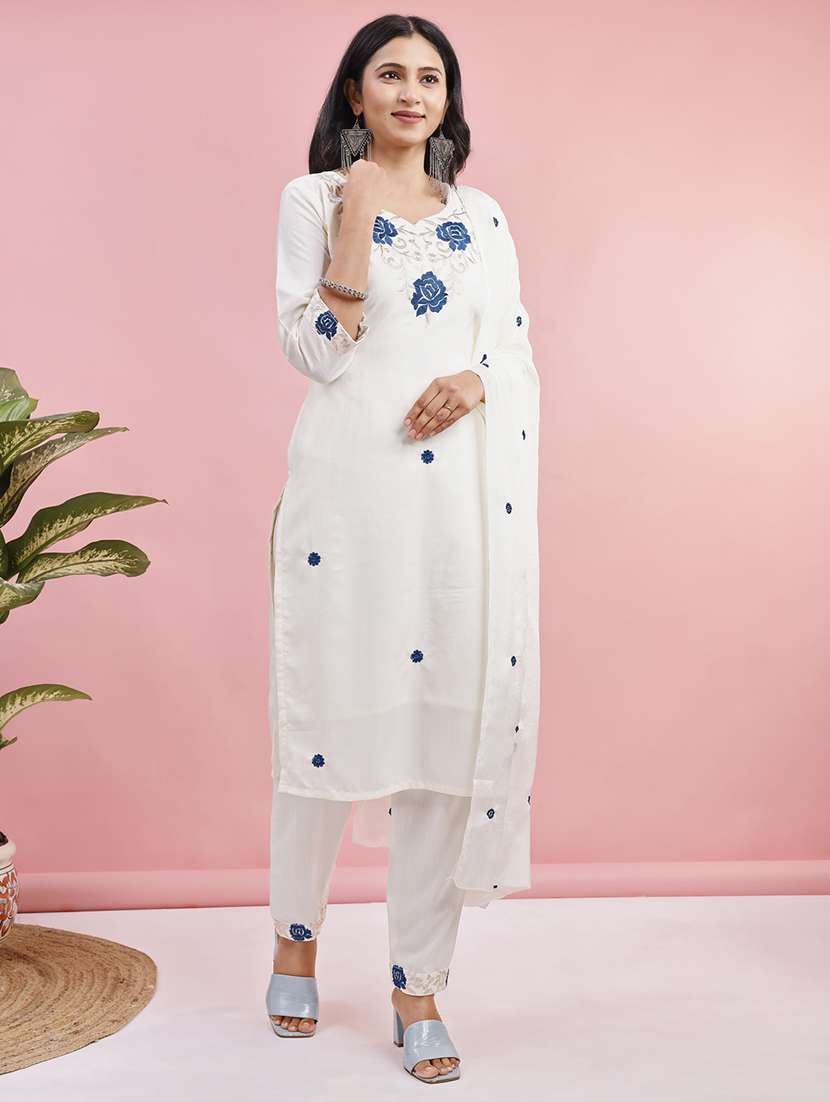 women solid with work three quarter sleeve kurta pant with dupatta set - 22280443 -  Standard Image - 3
