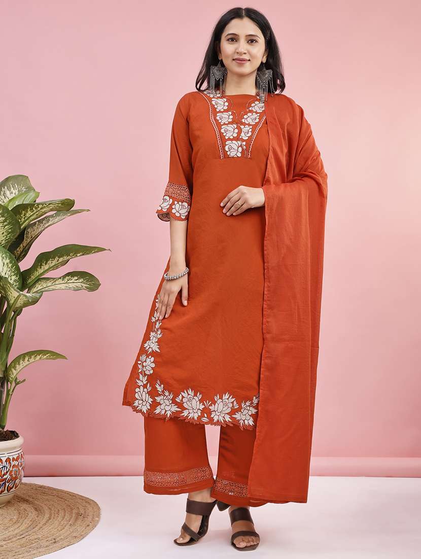 women floral three quarter sleeve kurta pant with dupatta set