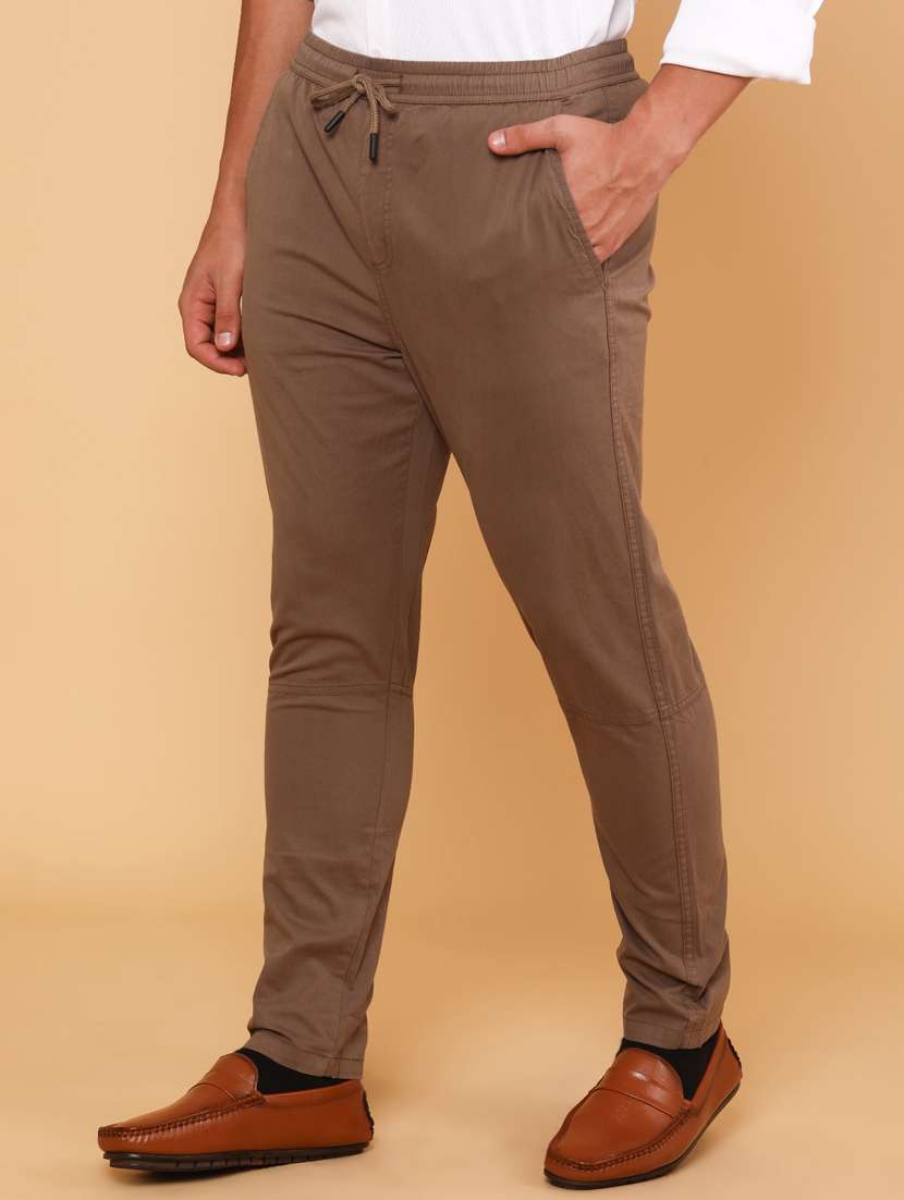 men solid mid rise chinos casual trouser
