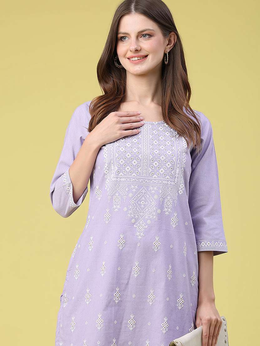 women printed three quarter sleeves straight kurta