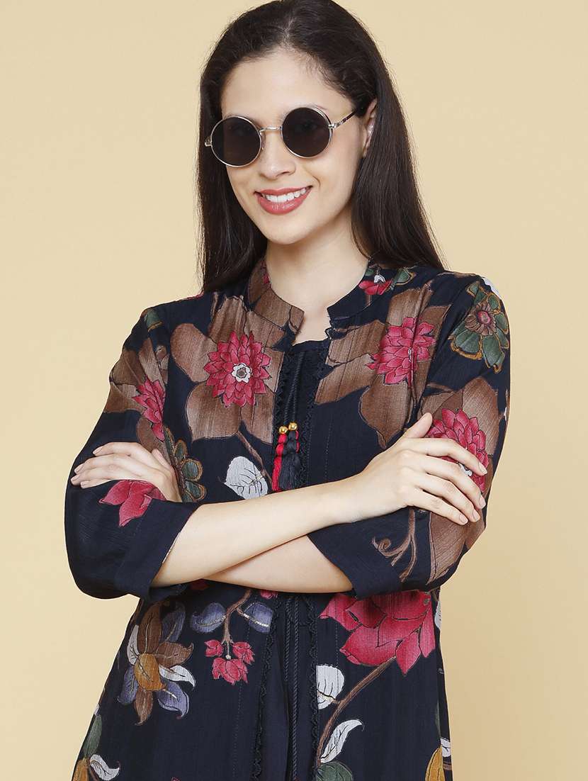Women Printed Three Quarter Sleeve A-line Kurta - 22280587 -  Standard Image - 5