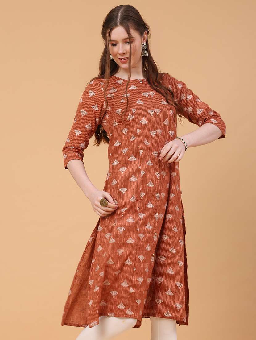 women printed three quarter sleeve a-line kurta