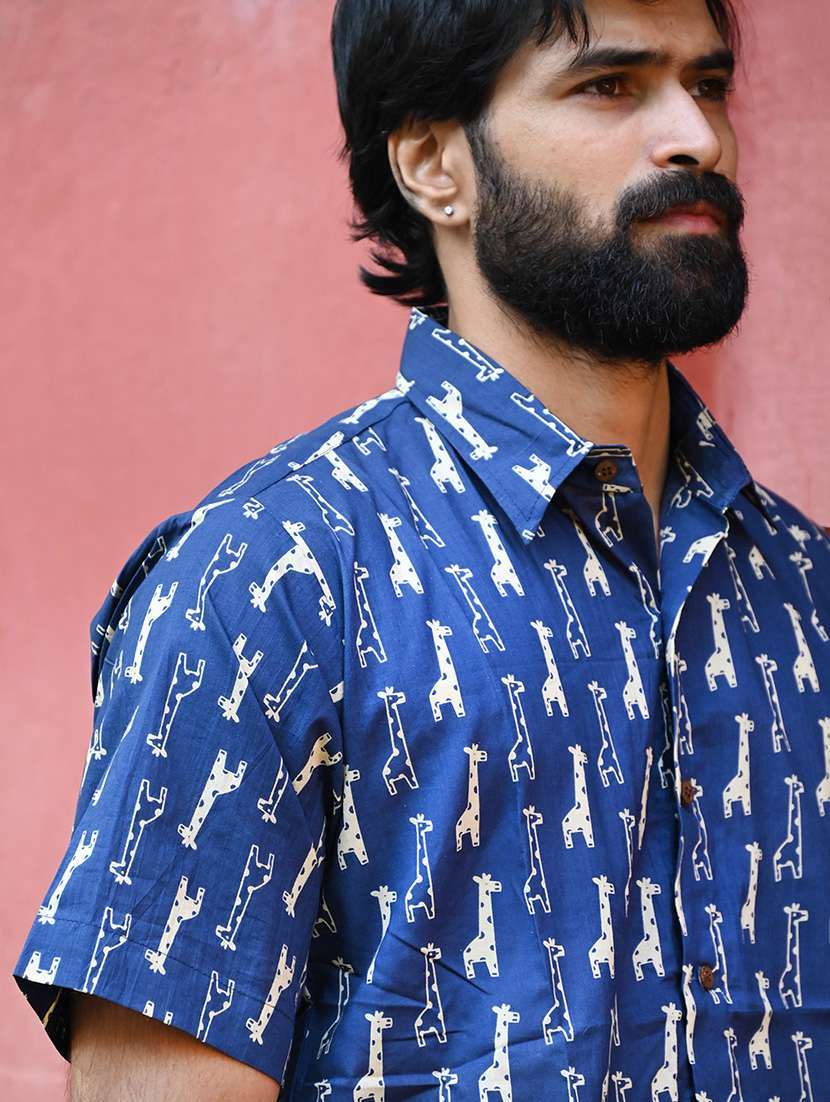 men printed collared short sleeve casual shirt - 22280772 -  Standard Image - 3