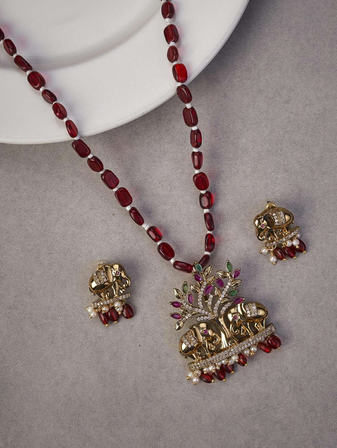 women gold plated pendent set with earring