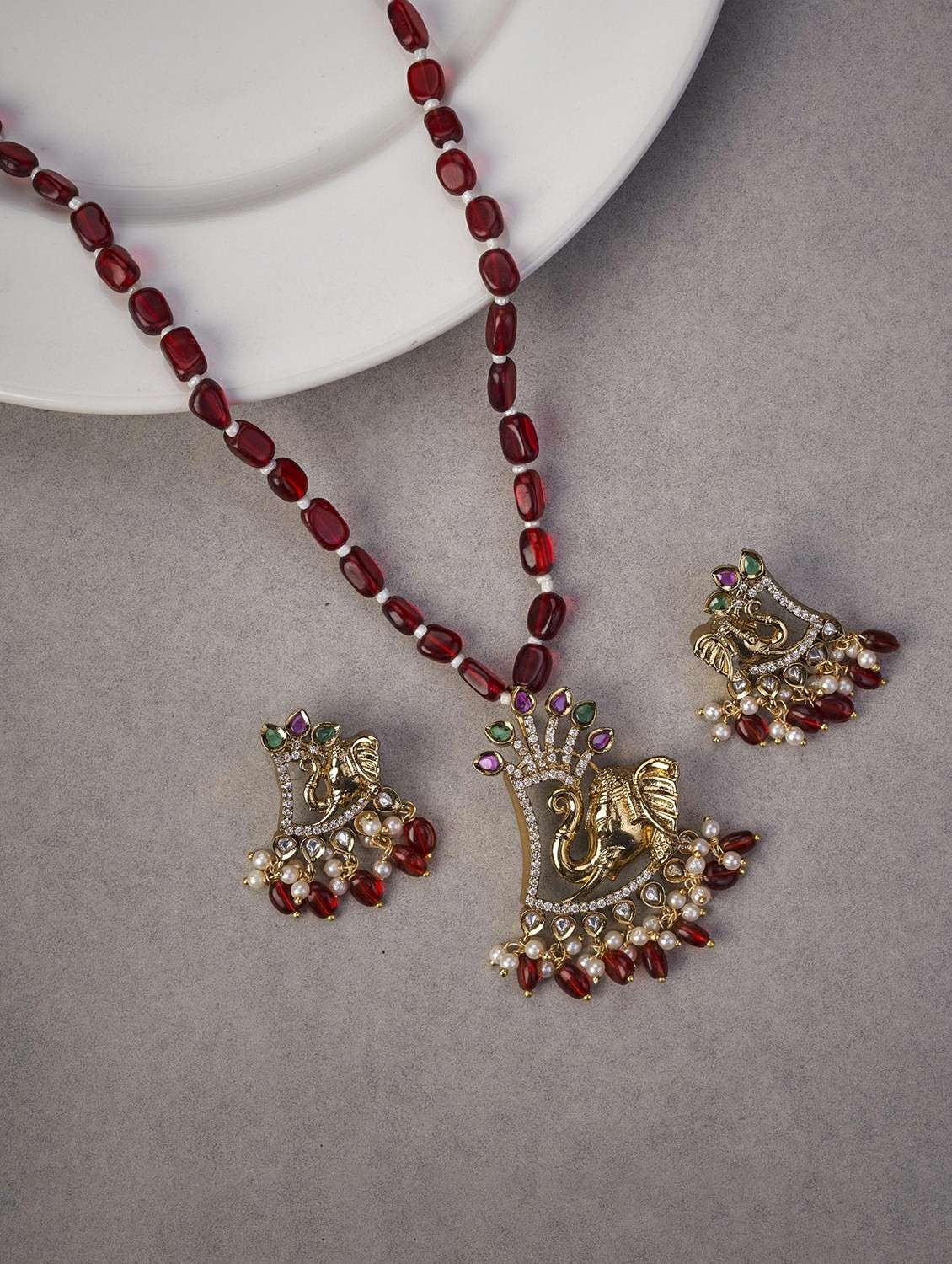 women gold plated pendent set with earring