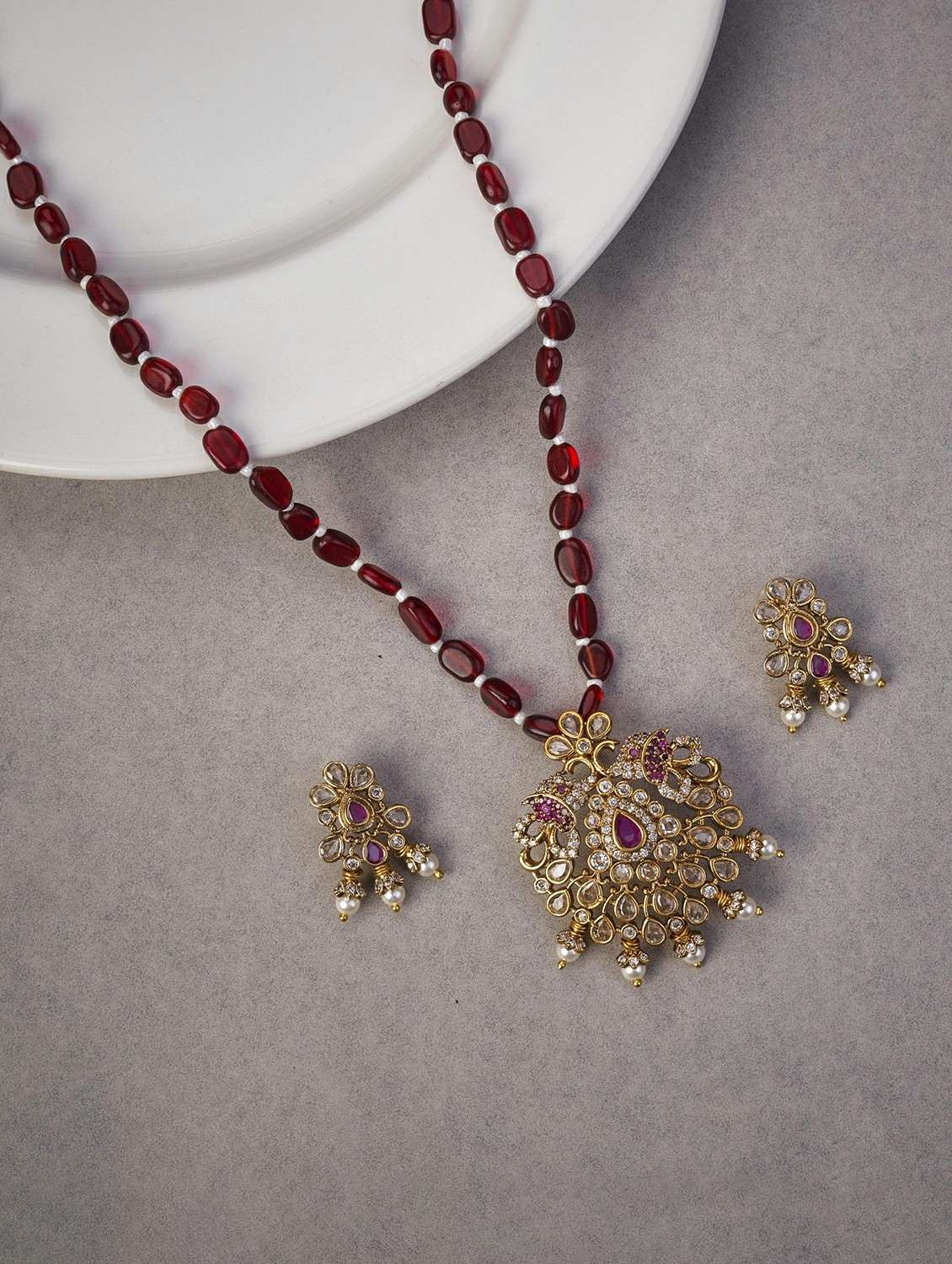 women gold plated pendent set with earring