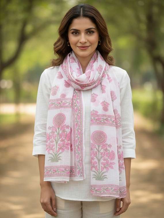 women pink printed dupatta