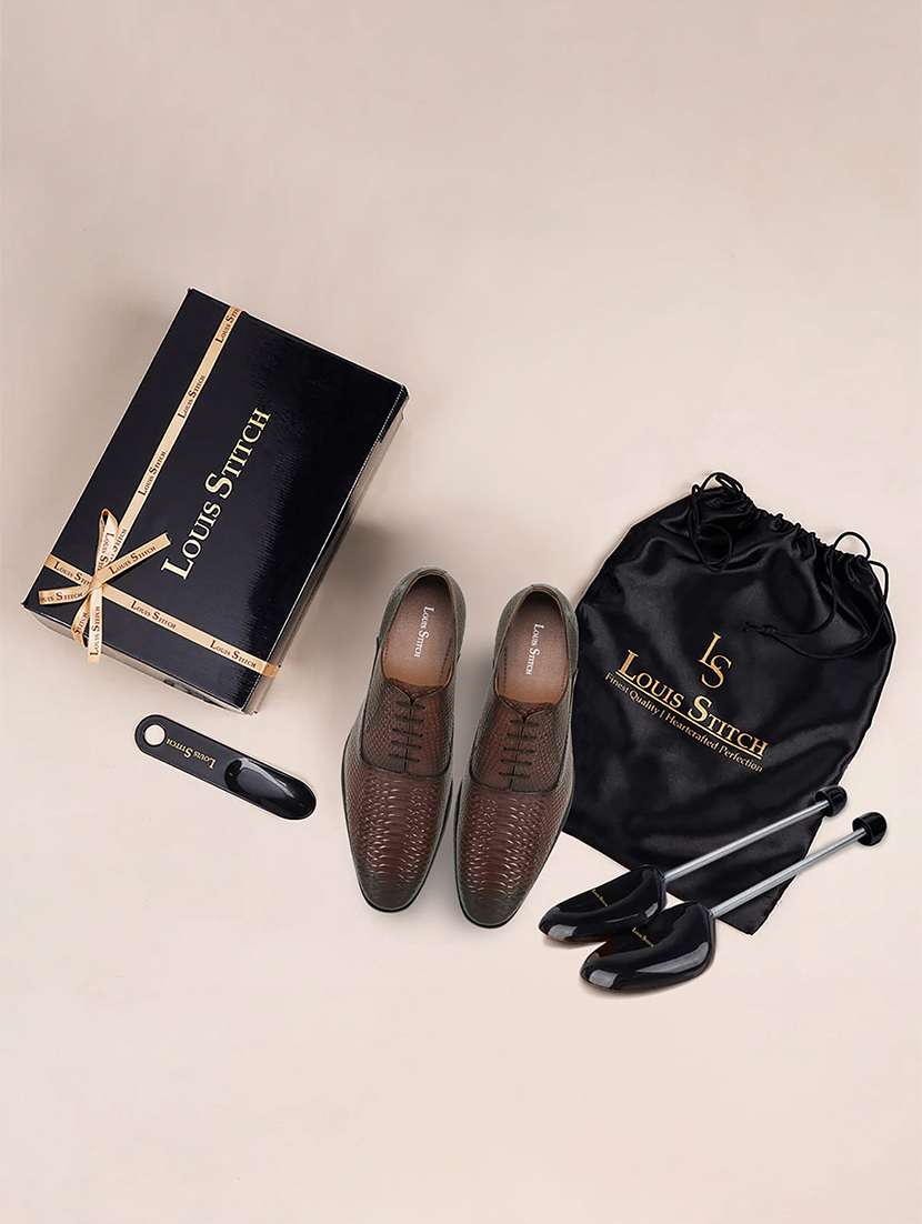 men textured lace-up derbies - 22281040 -  Standard Image - 3