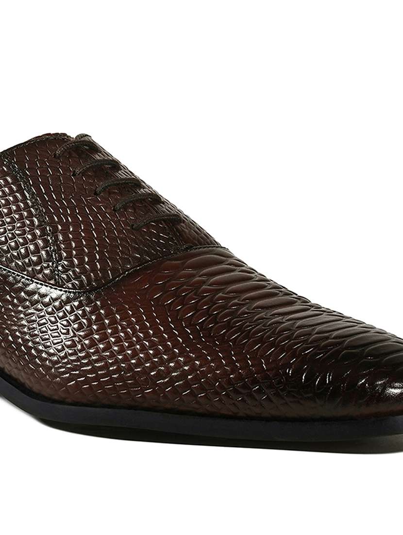 men textured lace-up derbies - 22281040 -  Standard Image - 5