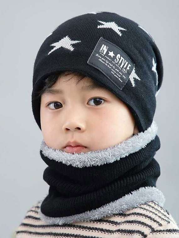 boys printed woolen cap with neck warmer
