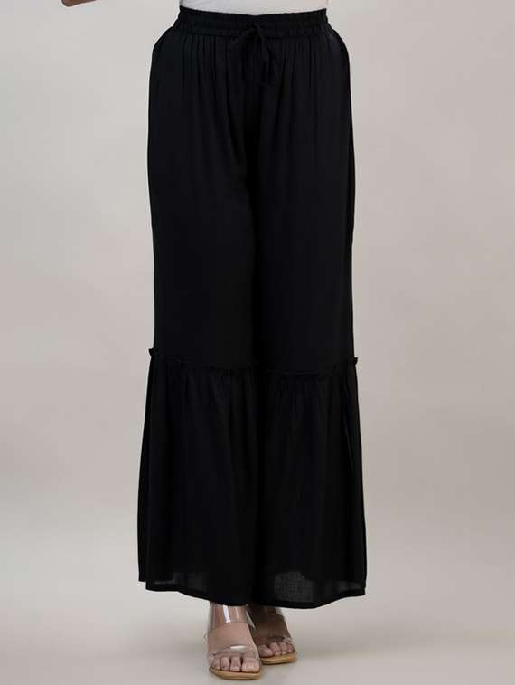 women solid mid rise sharara