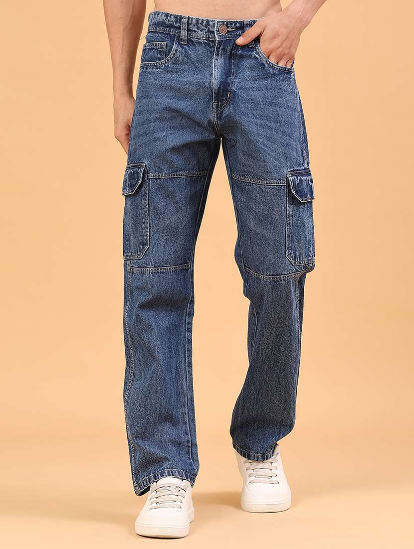 men solid mid rise regular fit cargo 