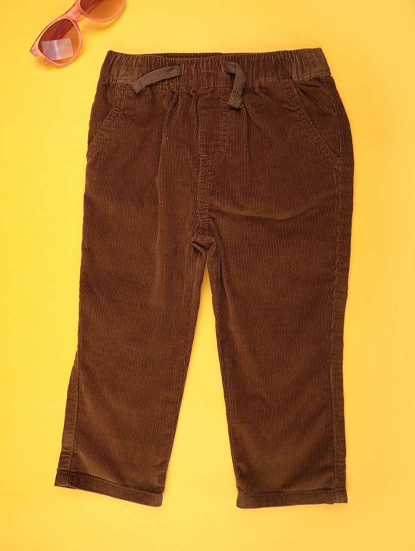 boys solid mid rise regular fit trouser