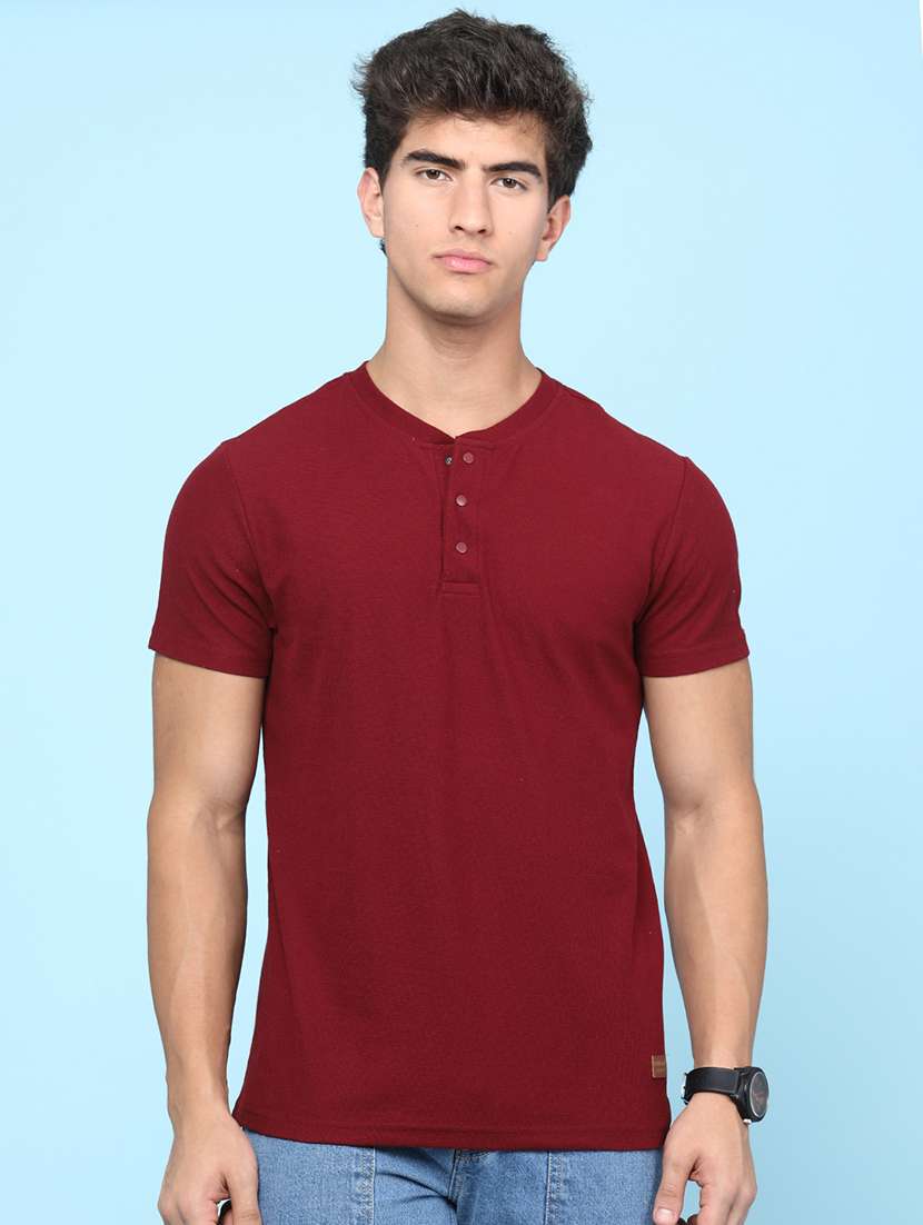 men textured short sleeves regular fit t-shirt