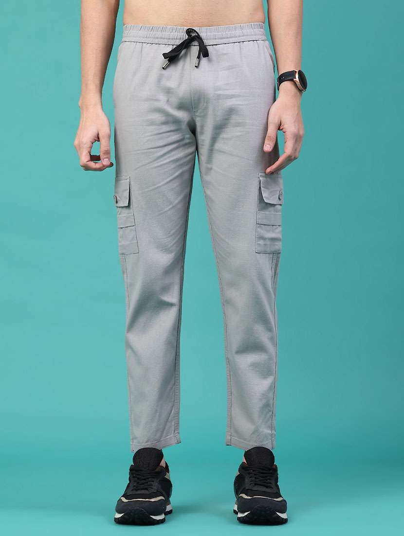 men solid mid rise regular fit cargo 