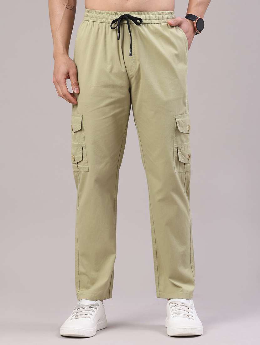 men solid mid rise regular fit cargo 