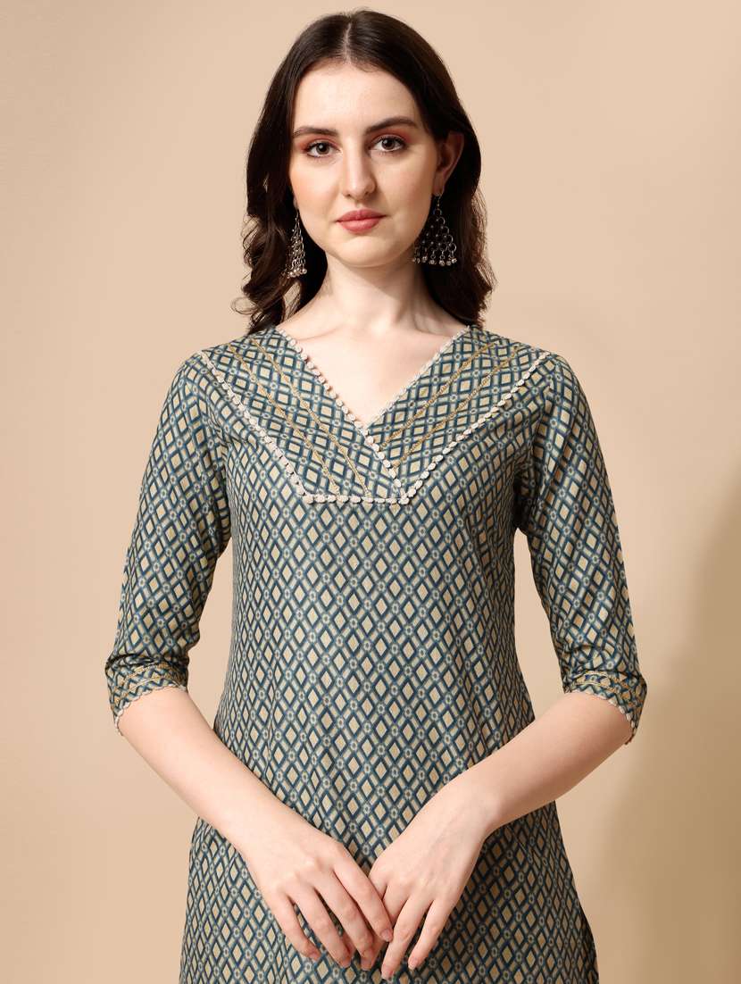 women geometric printed three quarter sleeve straight kurta - 22282091 -  Standard Image - 3
