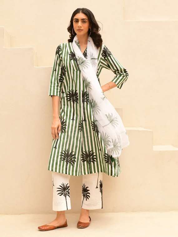 women printed three quarter sleeve kurta pant with dupatta set