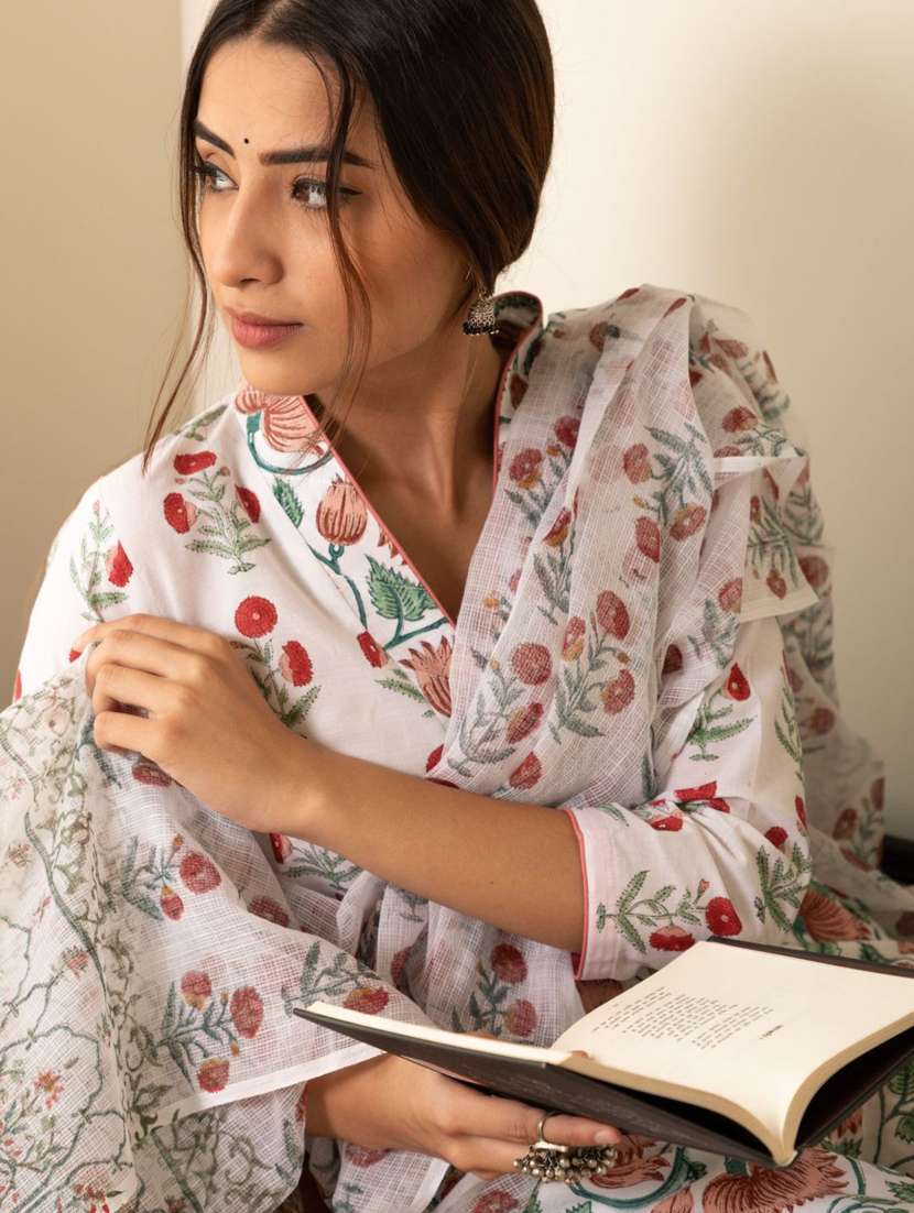 women printed three quarter sleeve kurta pant with dupatta set - 22282115 -  Standard Image - 3