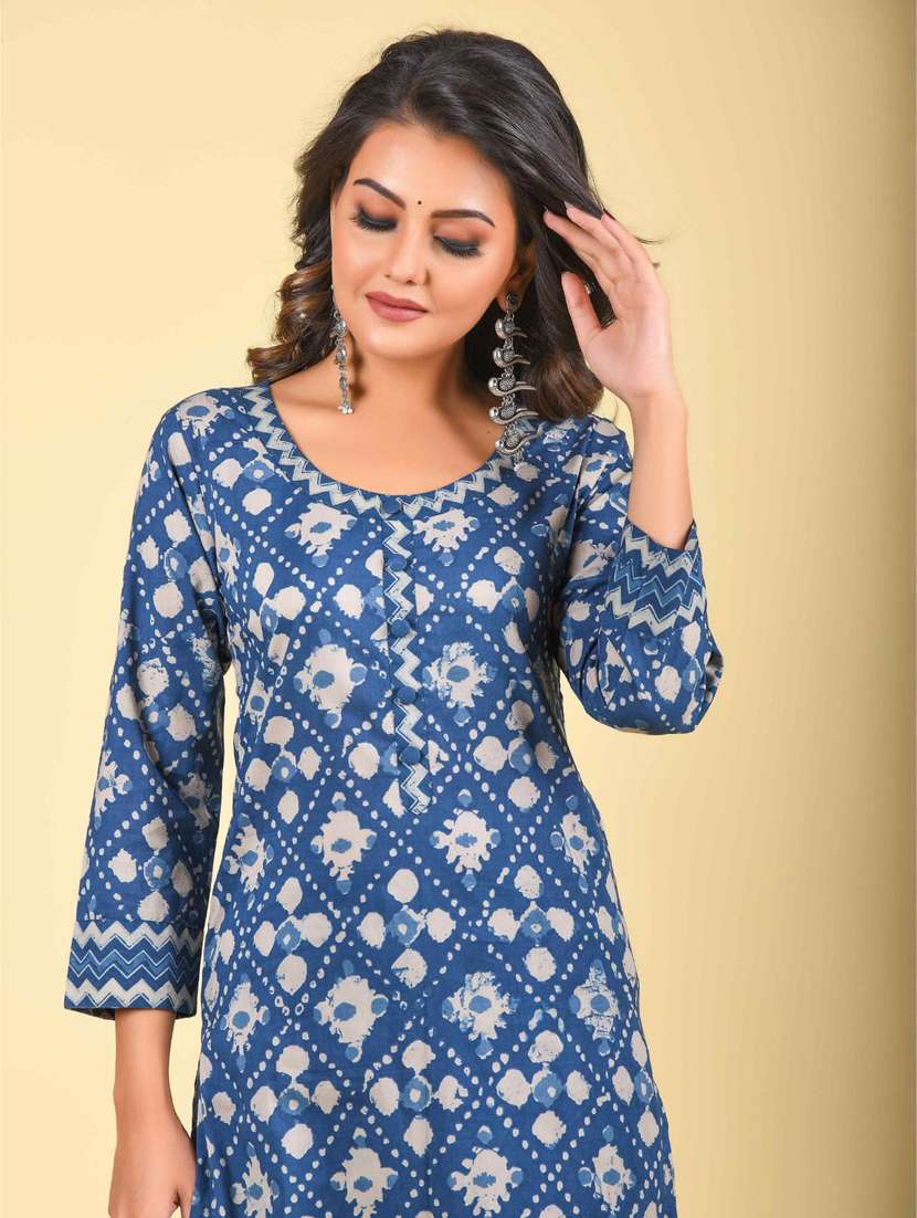 women printed three quarter sleeve kurta pant with dupatta set - 22282116 -  Standard Image - 3