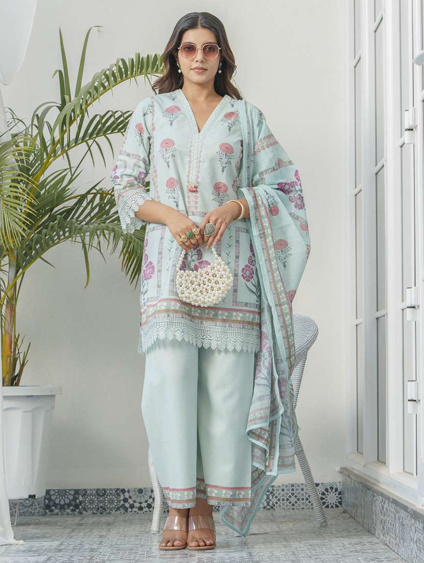 women floral three quarter sleeve kurta pant with dupatta set