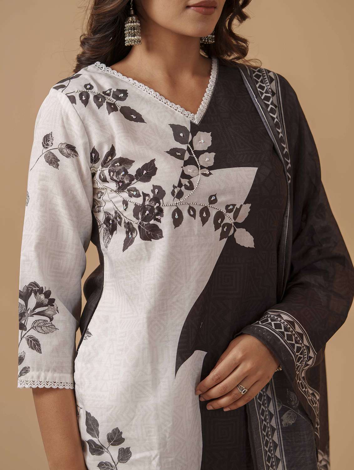 women printed three quarter sleeve kurta pant with dupatta set - 22282173 -  Standard Image - 3