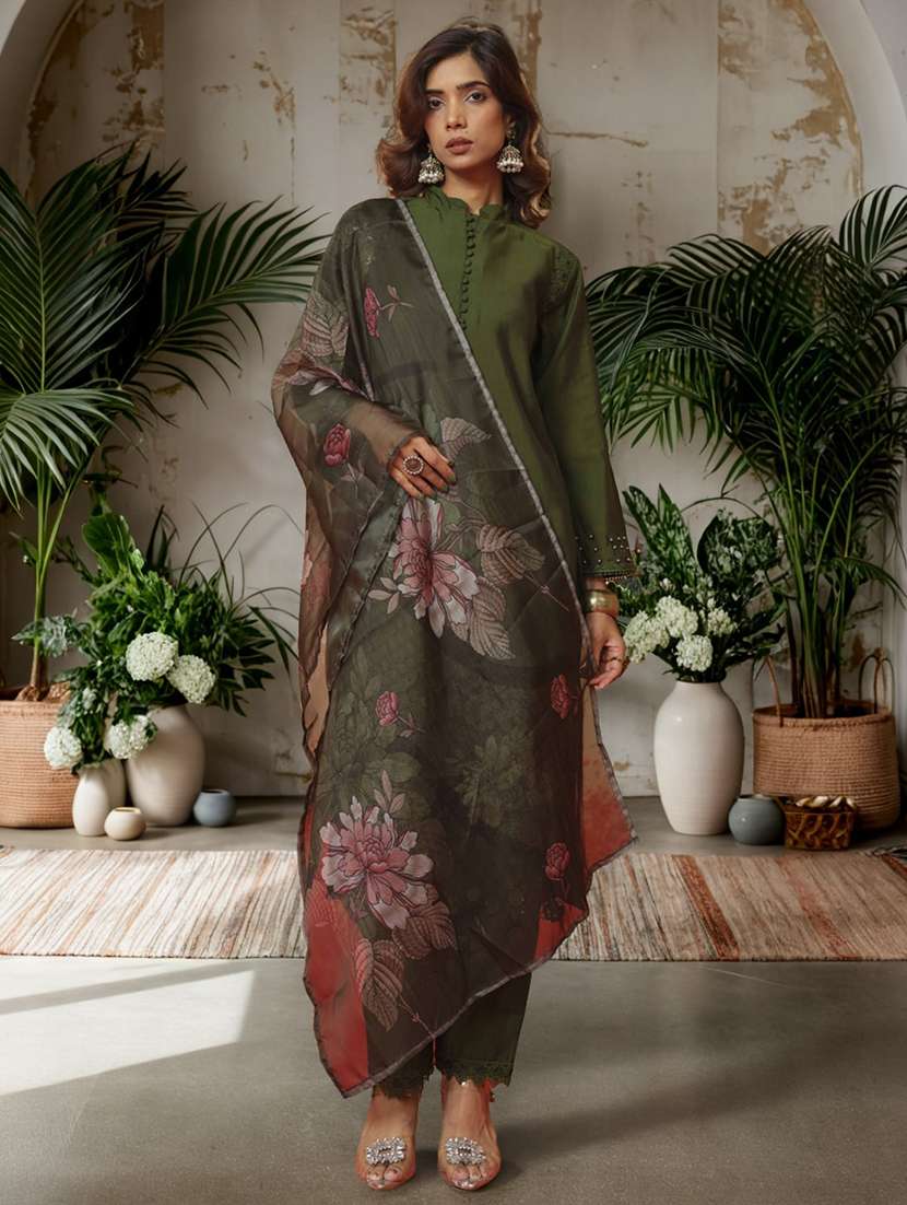 women solid with work long sleeve kurta pant set