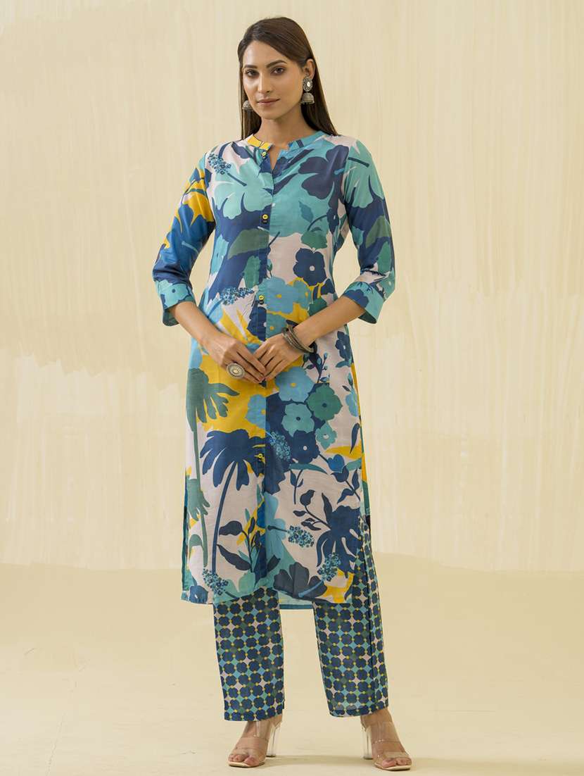 women printed three quarter sleeve kurta pant set
