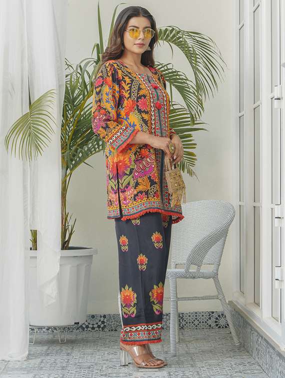 women printed three quarter sleeve ethnic co-ord set - 22282188 -  Standard Image - 3