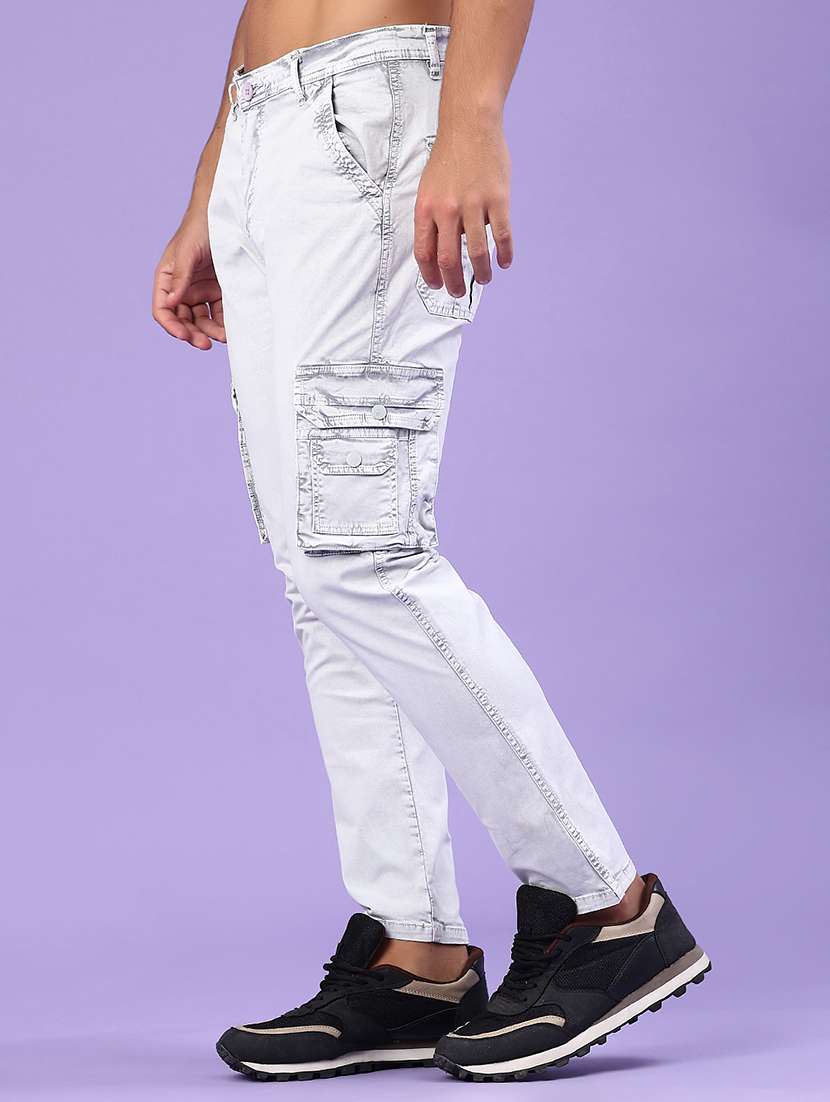men solid mid rise regular fit cargo 