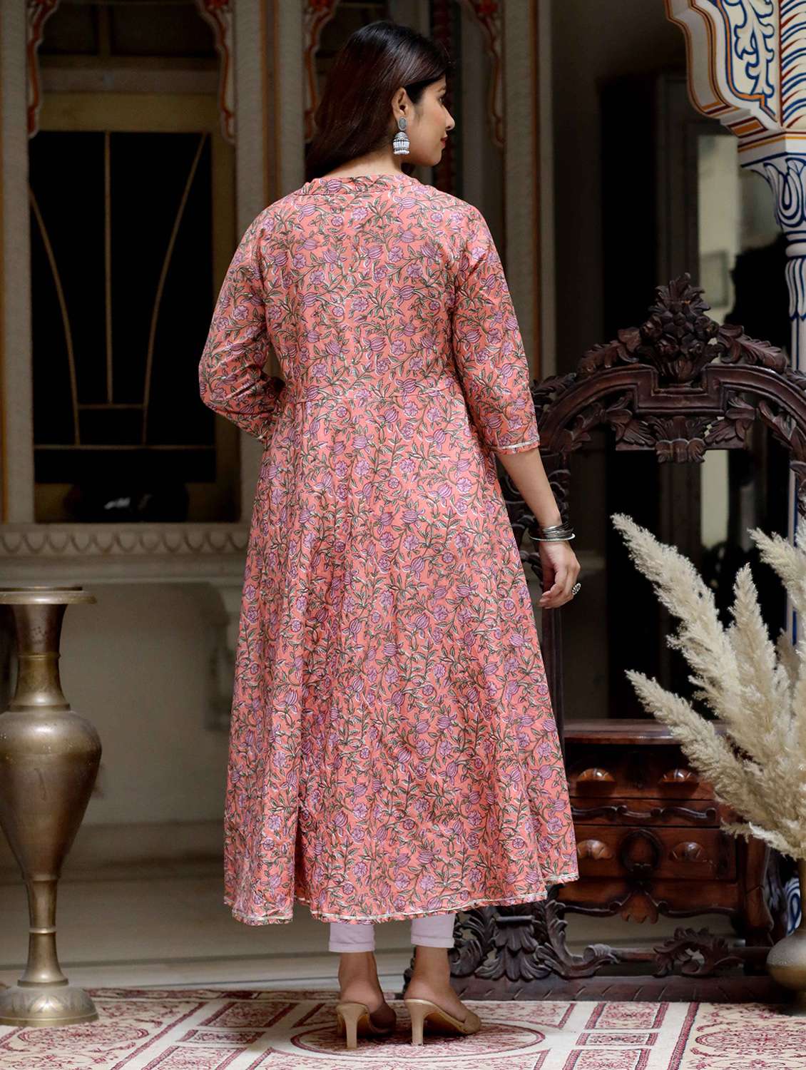 Women Floral Printed Three Quarter Sleeve Anarkali Kurta - 22285508 -  Standard Image - 3