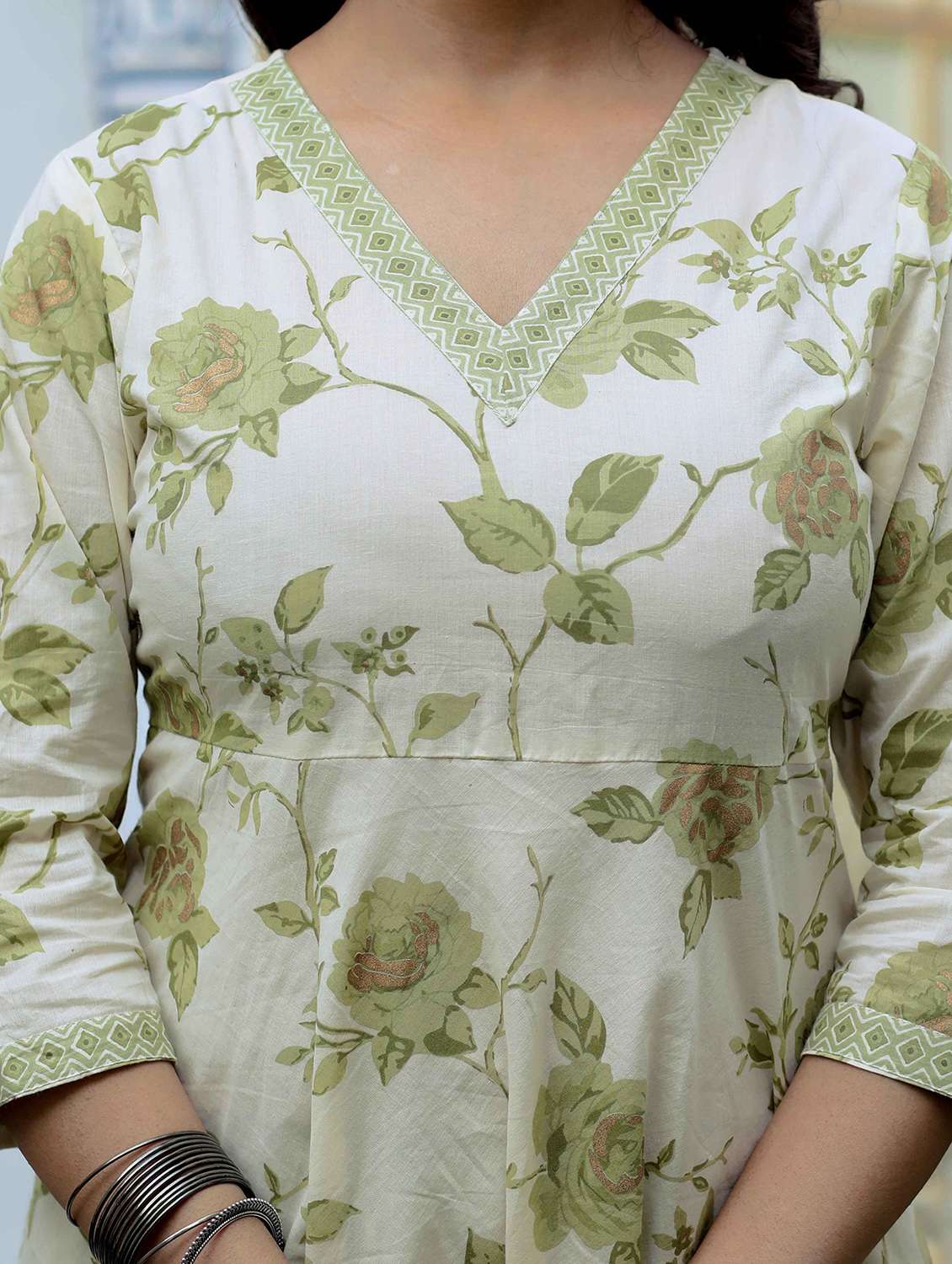 women floral printed three quarter sleeve kurta pant set - 22285567 -  Standard Image - 3