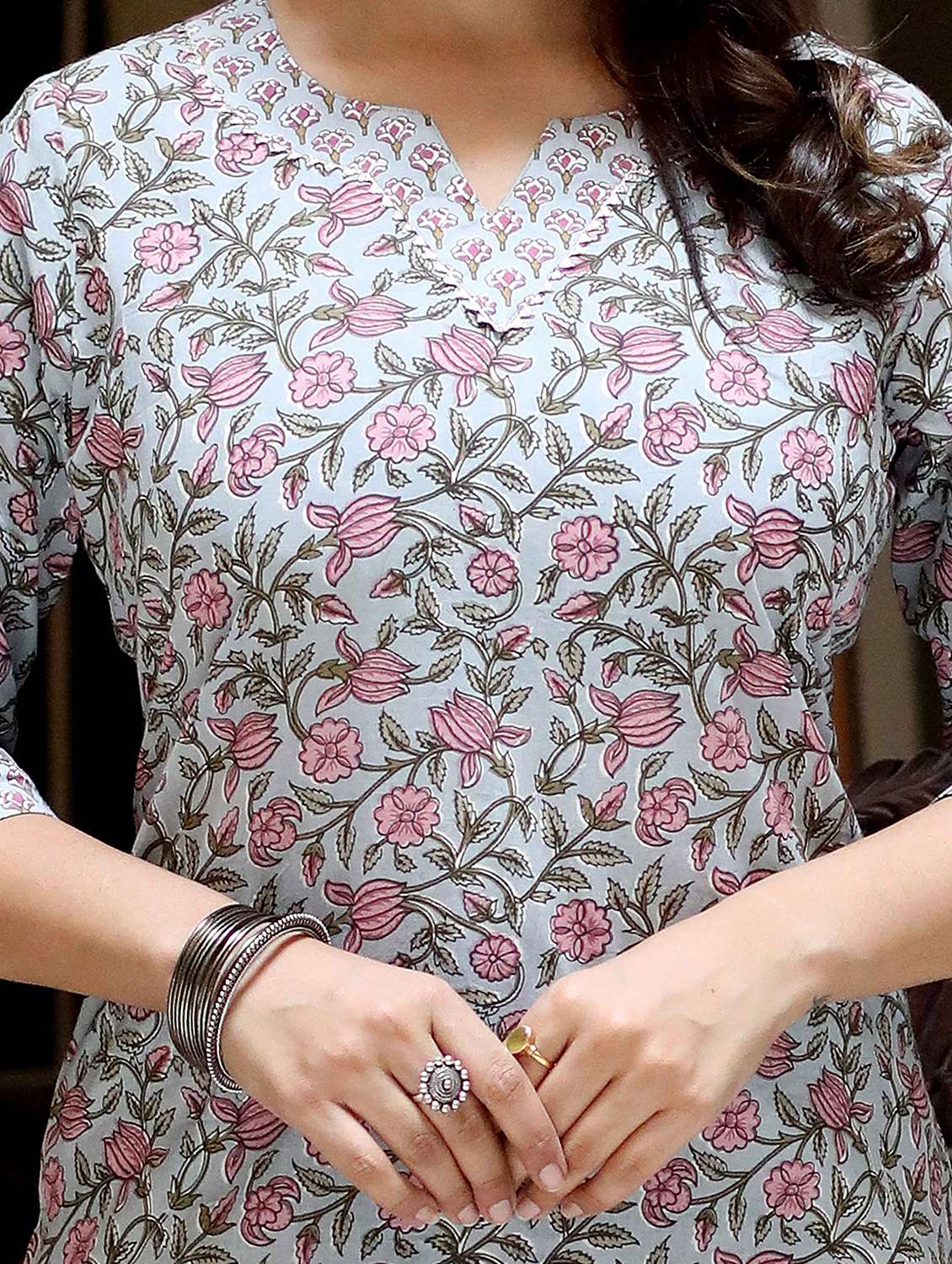 women floral printed three quarter sleeve kurta palazzo set - 22285573 -  Standard Image - 3