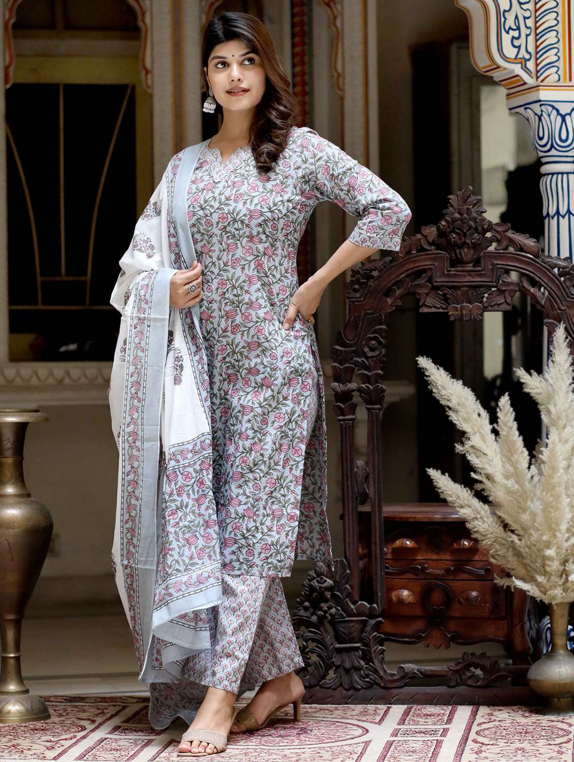 women printed three quarter sleeve kurta palazzo with dupatta set