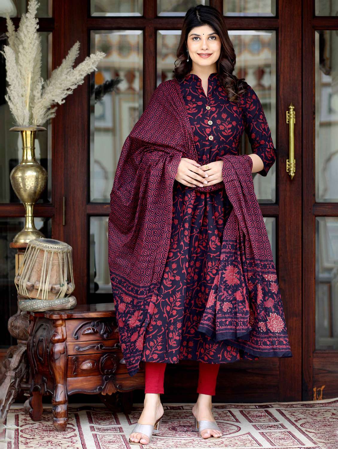 women printed three quarter sleeve kurta with dupatta set - 22285589 -  Standard Image - 3