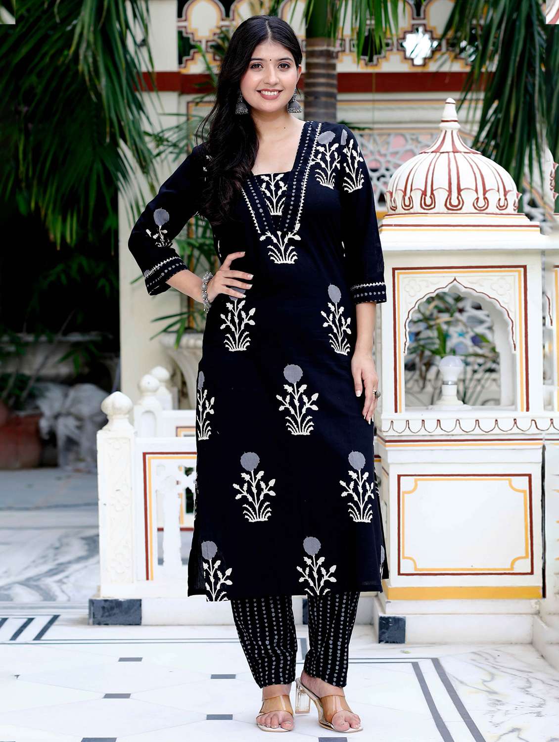 women printed three quarter sleeve kurta pant set